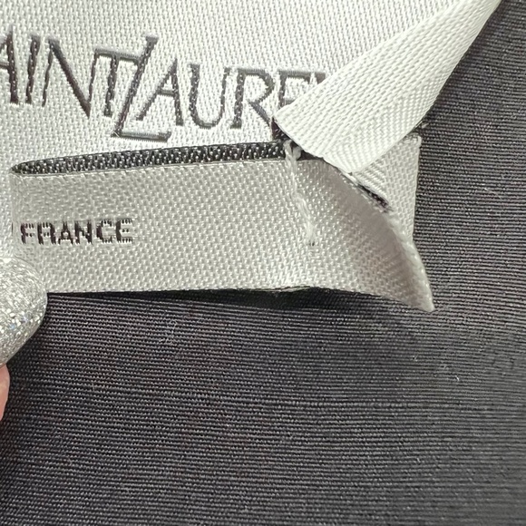 YVES SAINT LAURENT BLACK CROPPED PONCHO CAPE WITH POINT COLLAR - 2010 COLLECTION - Picture 12 of 14